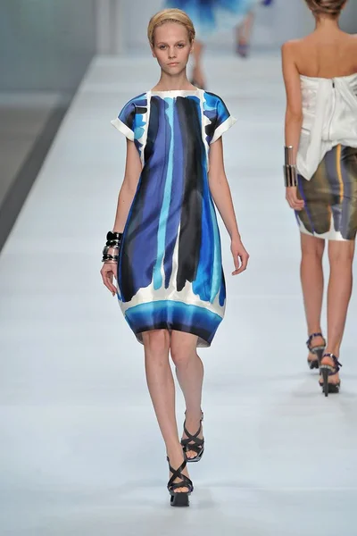 Look 8